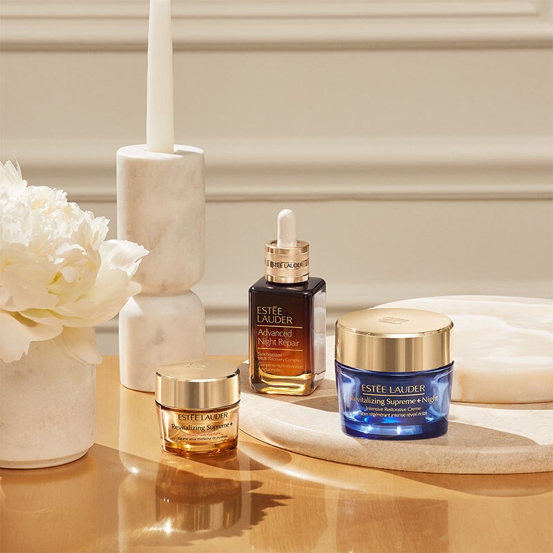 Revitalizing Supreme+ Night Intensive Restorative Crème 50ml